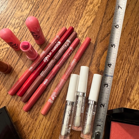 Bundle of 23 NEW mini make-up items - Picture 4 of 4